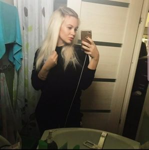 Meet your Posher, Lia